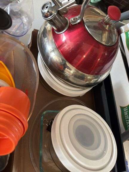 Kitchen items as shown