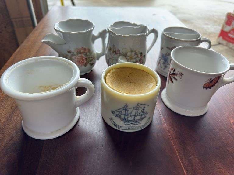 Shaving collectibles as shown