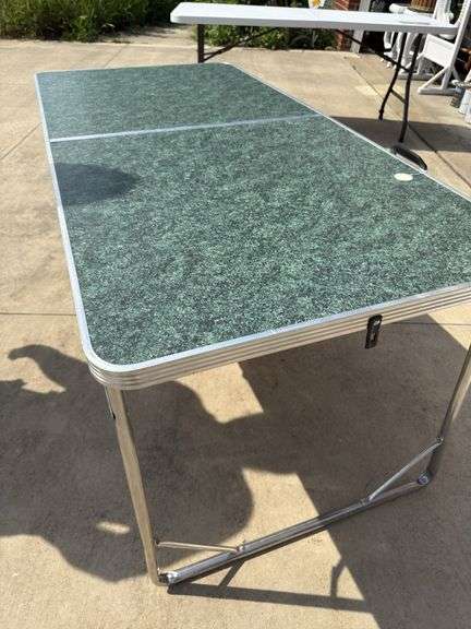 Centerfold camping table