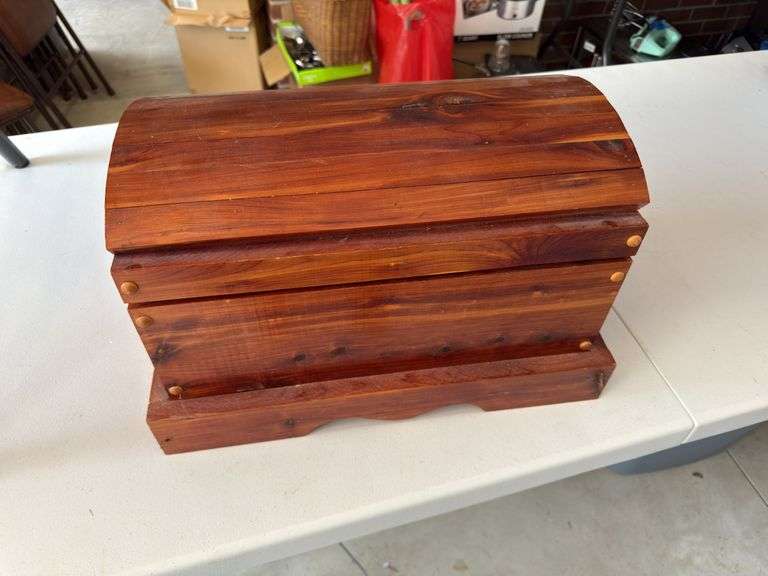 Cedar treasure chest