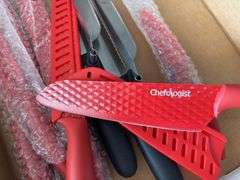 Large lot of knives