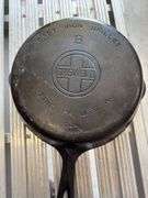 Griswold 8 704N cast iron skillet