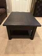 Coffee table with lift up top for storage