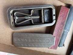 Shaving collectibles as shown