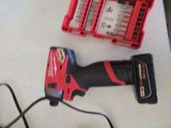 Milwaukee M12 drill and impact set