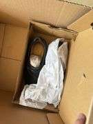Large lot of women’s shoes. Most look like barely or never worn, size 8