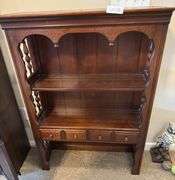 Wood shelf with 2 drawers