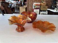 3 pieces of carnival glass