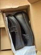Large lot of women’s shoes. Most look like barely or never worn, size 8