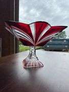 Decorative glass bowl
