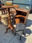 Large lot of miscellaneous woodcraft