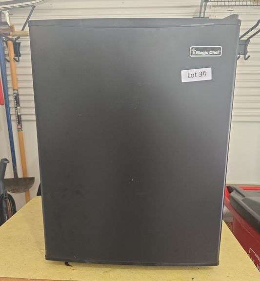 Magic chef mini fridge with stand