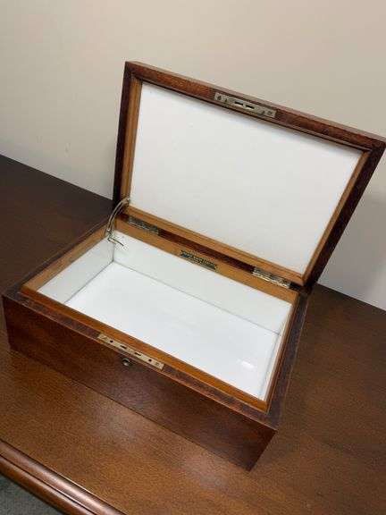 Cigar Humidor w/ Milk Glass Lining