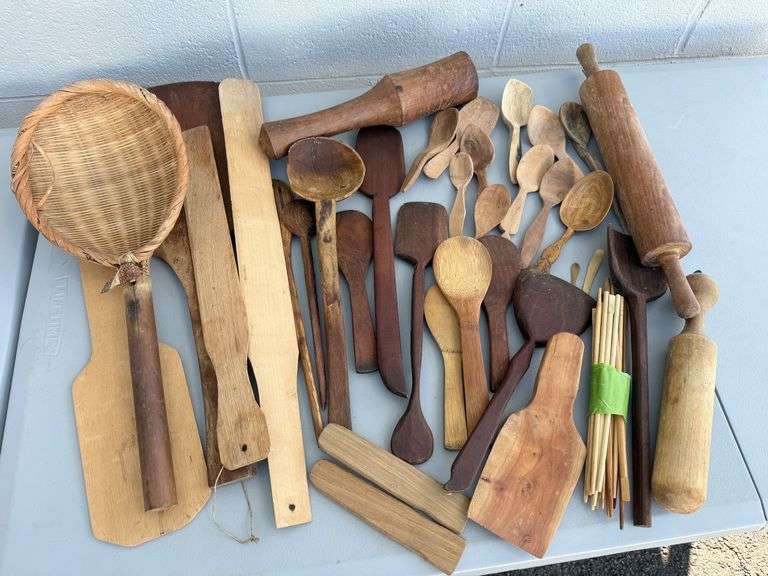 Wooden Wonders: Utensil Collection! image