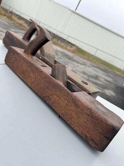 Wooden Smoothing Planes - Set of Two image