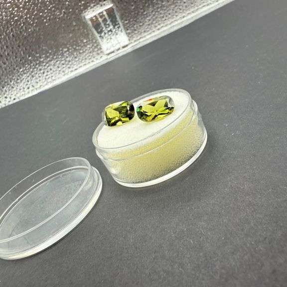 Natural Green Sphene image