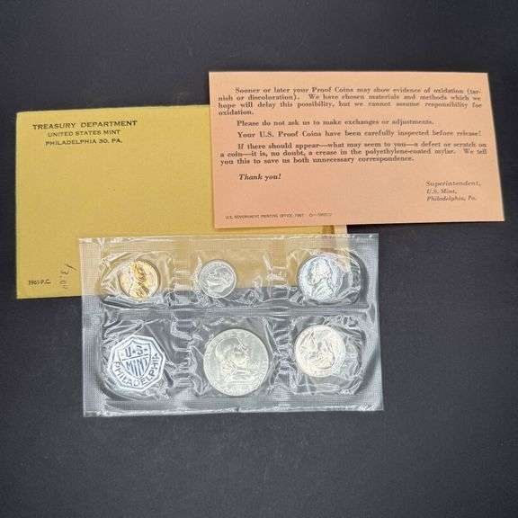 1961 U.S. Mint Uncirculated Coin Set – Original Packaging image