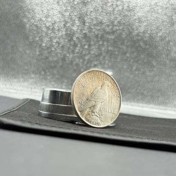 1922  90% Silver Peace Dollar image