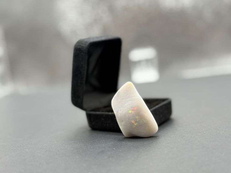 Seam Opal in Display Box image