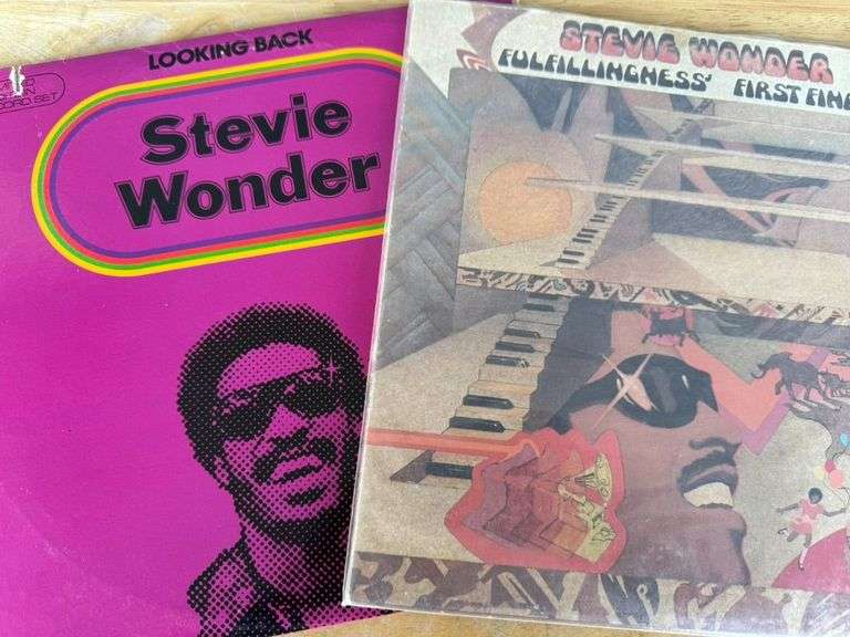 Stevie Wonder Vinyl Record Collection: "Fulfillingness' First Finale" and "Looking Back" image