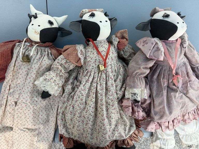 Holstein Homemakers: Trio of Farmhouse Heffers image