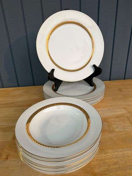 Retroneu Imperial Gold Dishes, Porcelain with 22K Band, Set of 12 image