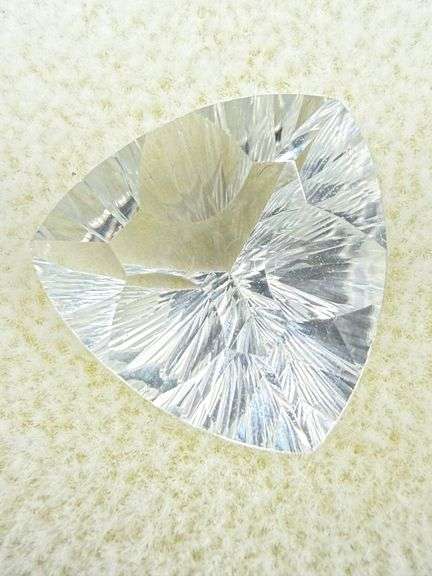 White Topaz image