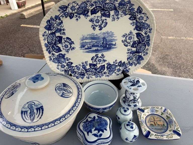Delft Blue Collection: A Charming Ensemble image