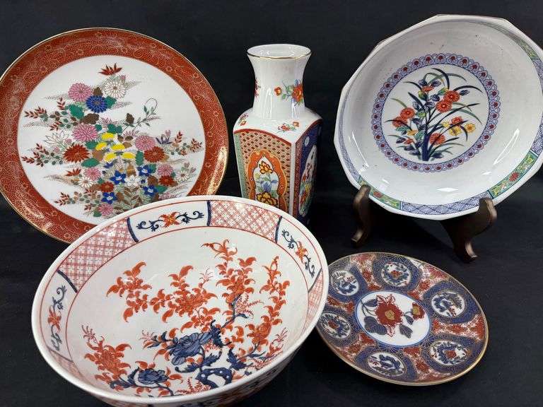 Oriental Porcelain Extravaganza: A Decorative Collection Including Satsuma image