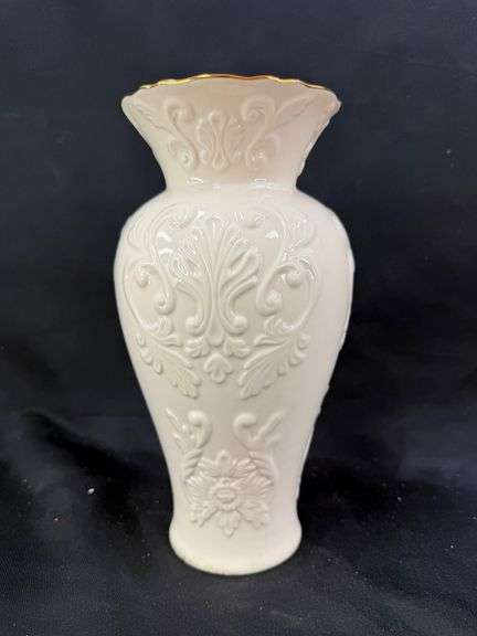 Lenox Georgian Vase - Ivory Elegance image