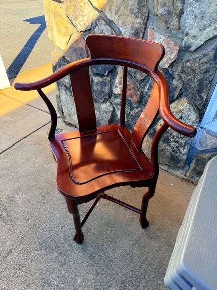 Corner Armchair: A Seat Fit for Contemplation (or Just Sitting) image