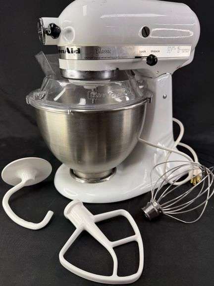 KitchenAid Classic Stand Mixer - White - K45SS image