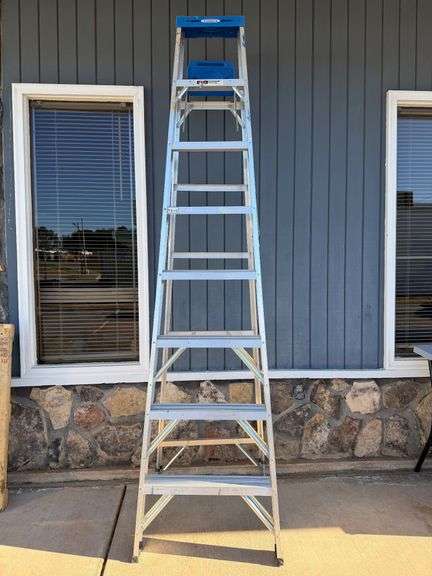 Werner Aluminum Stepladder - Reach New Heights! image
