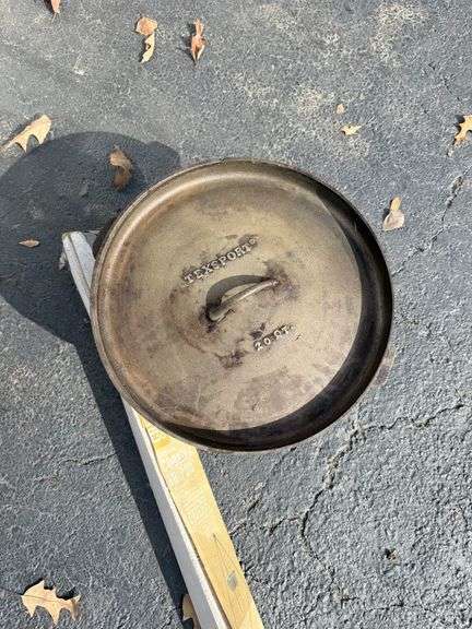 Texsport 20 Qt. Cast Iron Dutch Oven with Creekside Cooking Tripod image