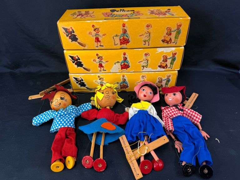 Pelham Puppet Party! Boxed Set of Delightful Marionettes image