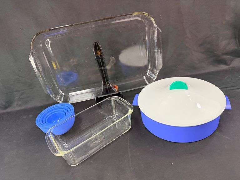 Baking Bonanza: Pyrex, Tupperware, and Measuring Cups! image