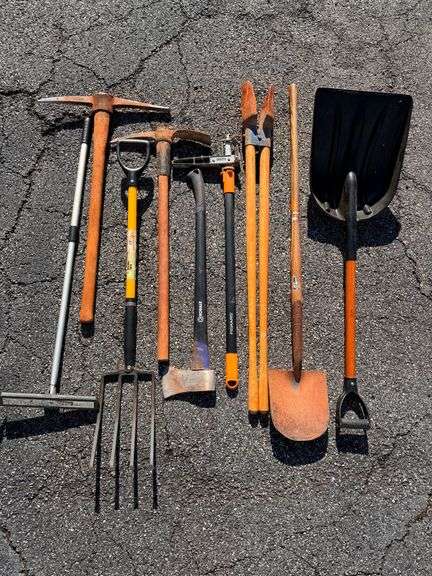 Assorted Estate Tools: Dig It? image