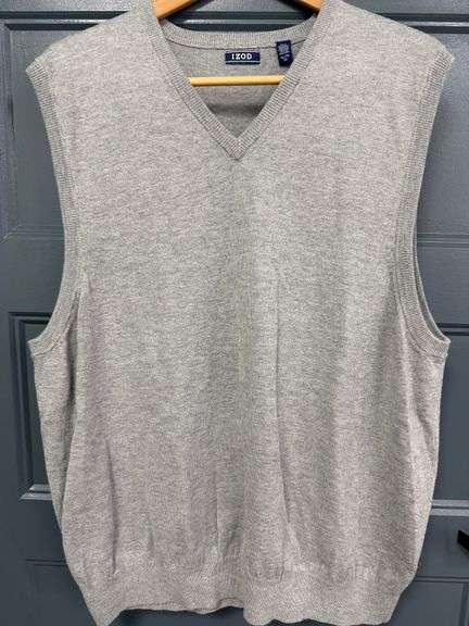 IZOD XL/TG Sweater Vest - Style Without the Sleeves image
