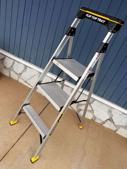 Gorilla Ladders Hybrid Flip Top Tray - Reach New Heights! image