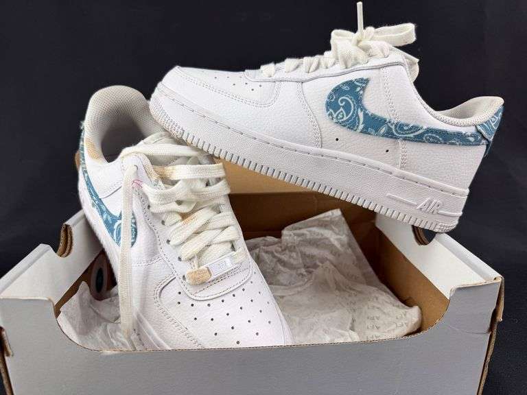 Nike Air Force 1 '07 ESS Bandana Style Sneakers - Women's Size 6.5 image