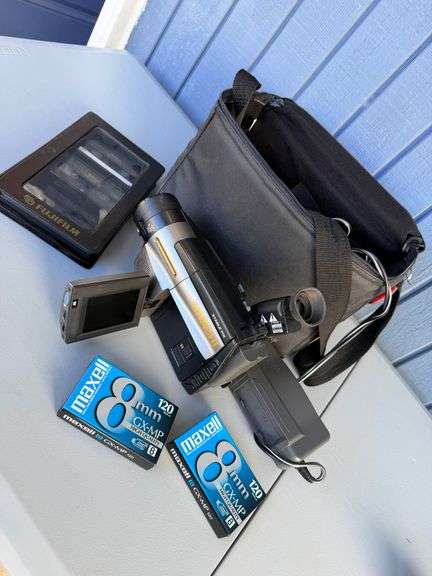 Hitachi Stable Pix Camcorder - Unleash Your Inner Spielberg! image