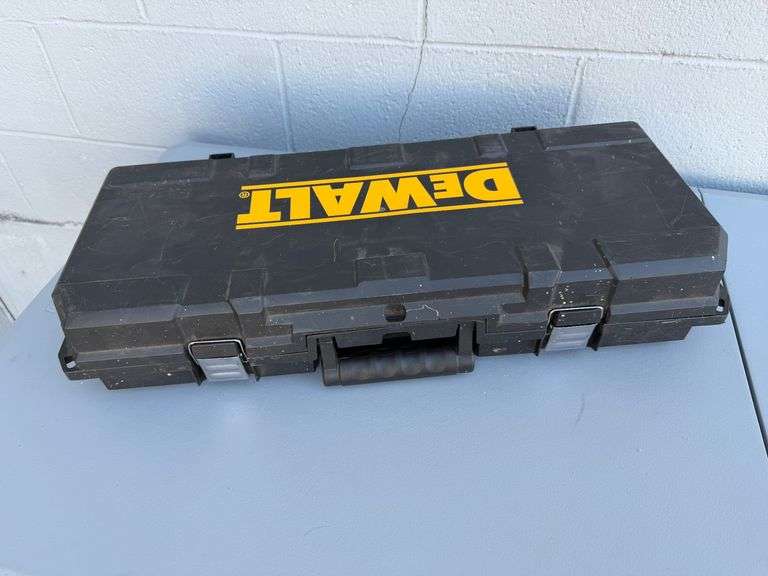 DeWalt Reciprocating Saw DW304PK - Ready to Rumble! image