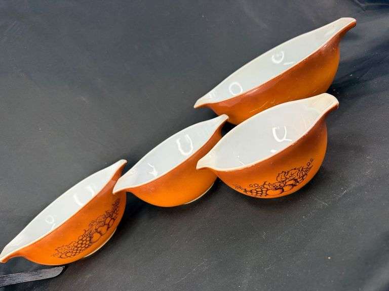 Harvest-Themed Pyrex Bowl Set: From Our Kitchen to Yours! image