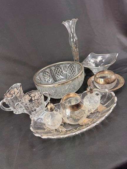 Silver-Rimmed Glassware Collection: A Touch of Elegance image