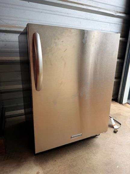 KitchenAid Undercounter Refrigerator: Keepin' it Cool! image