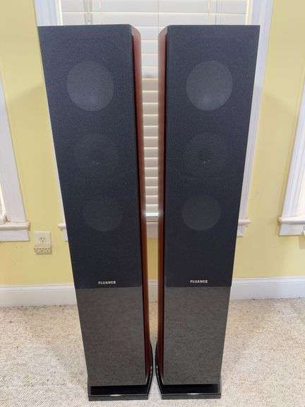 Pair of Fluance Tower Speakers
