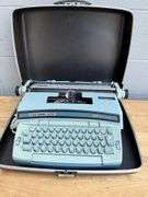SCM Smith Corona Coronet Super 12 Electric Typewriter with Case