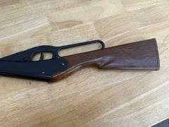 Daisy BB Gun with Cable Lock and Carrying Case