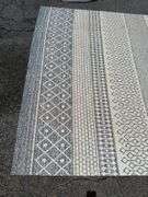 Surya 'LA CASA' Rug - 7'10" x 10'2"