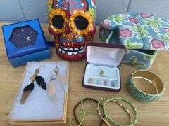Cultural Finds & Jewelry